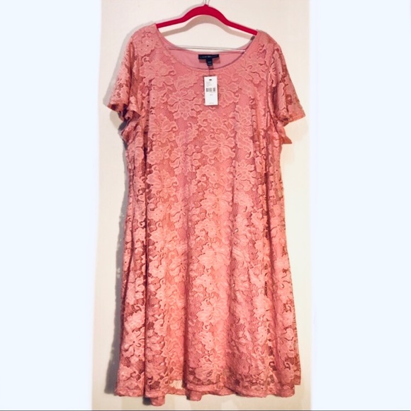 Flutter sleeve lace dress - Picture 2 of 12